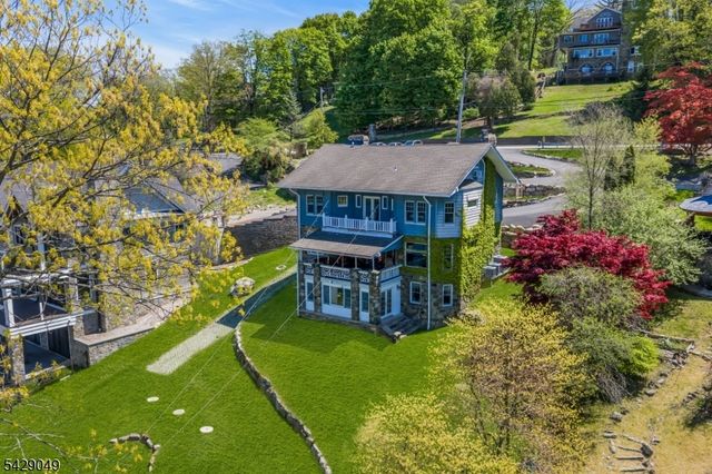 497 Windemere Ave, Mount Arlington Boro, NJ 07856