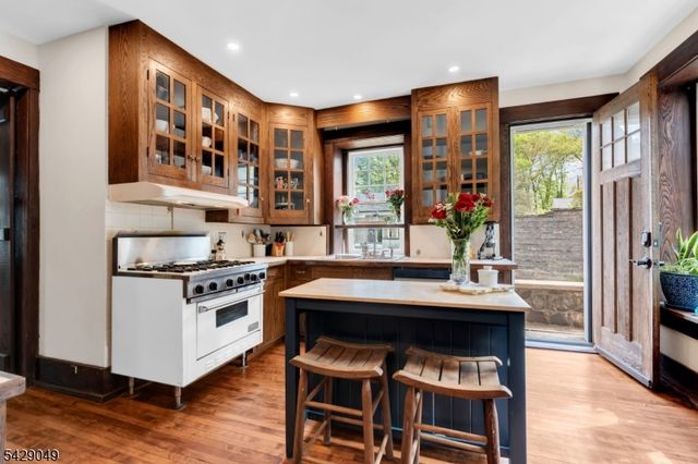 497 Windemere Ave, Mount Arlington Boro, NJ 07856