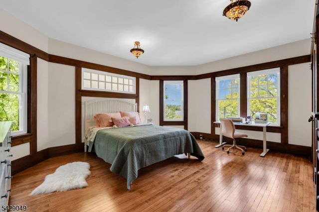497 Windemere Ave, Mount Arlington Boro, NJ 07856