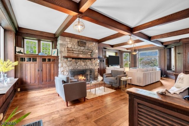 497 Windemere Ave, Mount Arlington Boro, NJ 07856