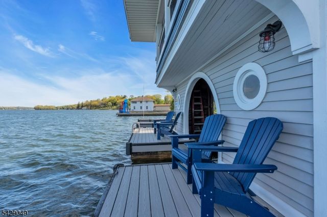 497 Windemere Ave, Mount Arlington Boro, NJ 07856