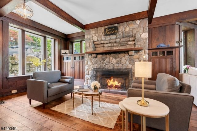 497 Windemere Ave, Mount Arlington Boro, NJ 07856