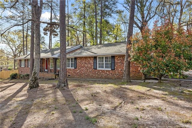2125 Forest Hills Drive, Fayetteville, NC 28303