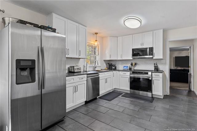 2125 Forest Hills Drive, Fayetteville, NC 28303