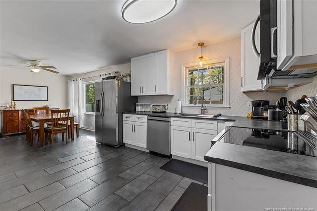 2125 Forest Hills Drive, Fayetteville, NC 28303