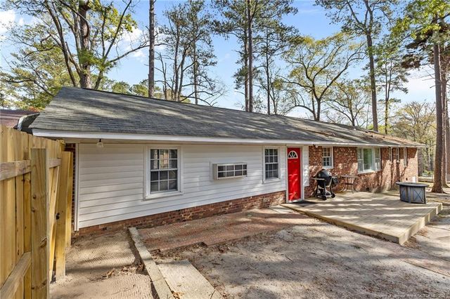 2125 Forest Hills Drive, Fayetteville, NC 28303