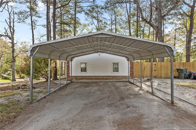 2125 Forest Hills Drive, Fayetteville, NC 28303