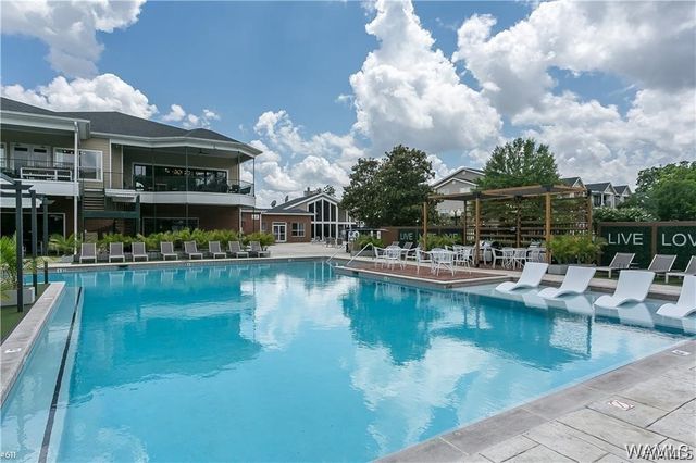 210 15th E 28, Tuscaloosa, AL 35401