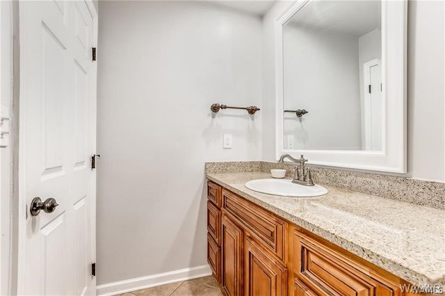 210 15th E 28, Tuscaloosa, AL 35401