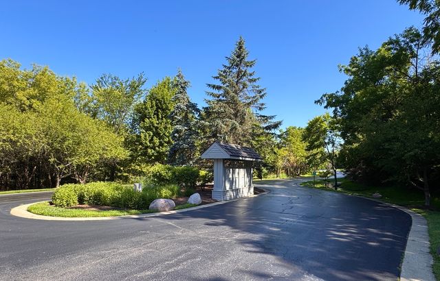 6878 September Boulevard, Long Grove, IL 60047