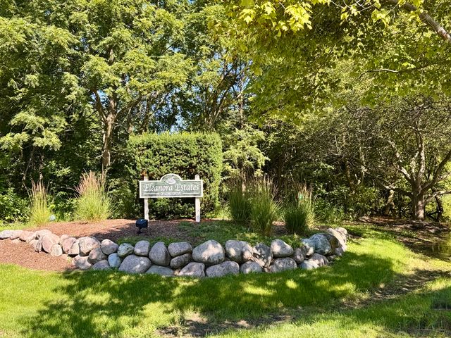 6878 September Boulevard, Long Grove, IL 60047