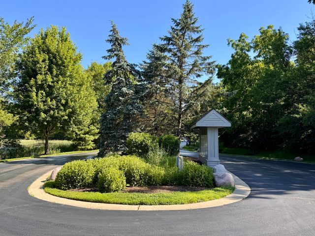 6878 September Boulevard, Long Grove, IL 60047