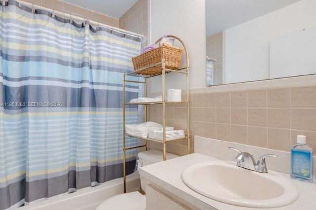 1211 NW 2nd St, Dania Beach, FL 33004