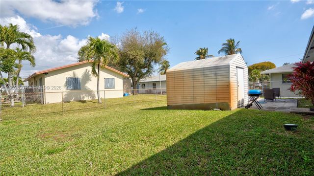 1211 NW 2nd St, Dania Beach, FL 33004