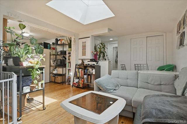66 N Emerson Avenue, Copiague, NY 11726