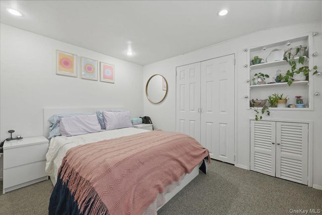 66 N Emerson Avenue, Copiague, NY 11726