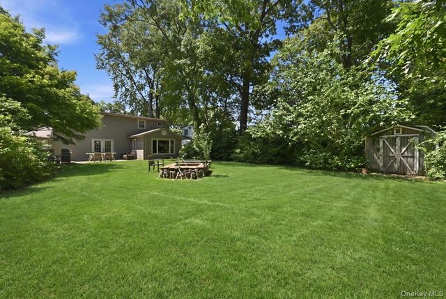 66 N Emerson Avenue, Copiague, NY 11726