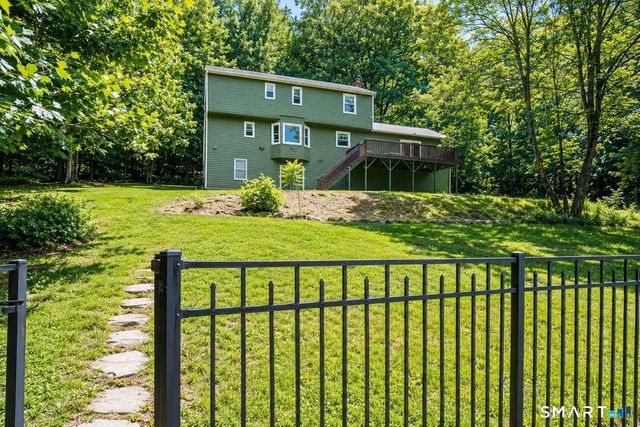 26 Mountain Laurel Lane, Newtown, CT 06482