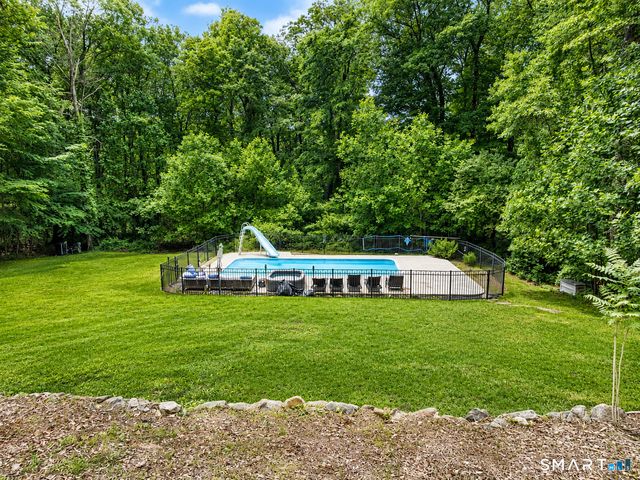 26 Mountain Laurel Lane, Newtown, CT 06482