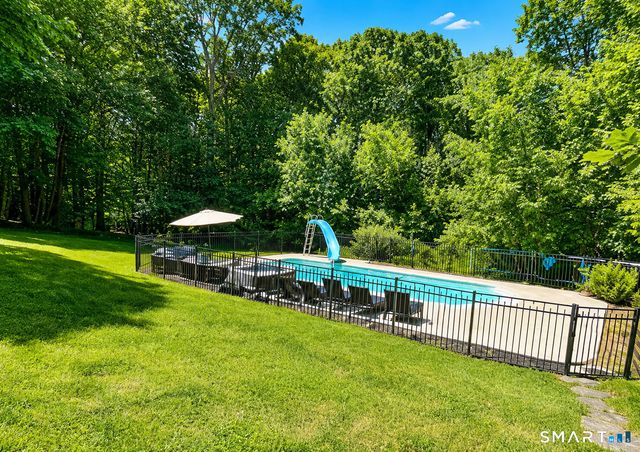 26 Mountain Laurel Lane, Newtown, CT 06482