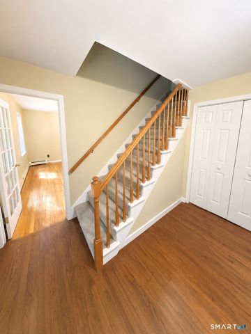 26 Mountain Laurel Lane, Newtown, CT 06482