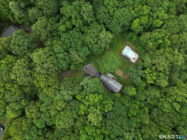 26 Mountain Laurel Lane, Newtown, CT 06482