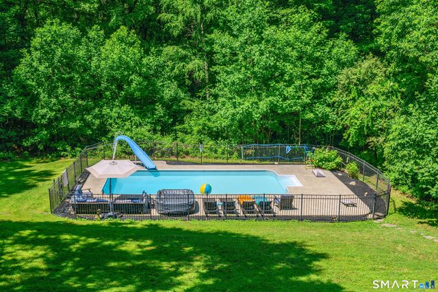 26 Mountain Laurel Lane, Newtown, CT 06482