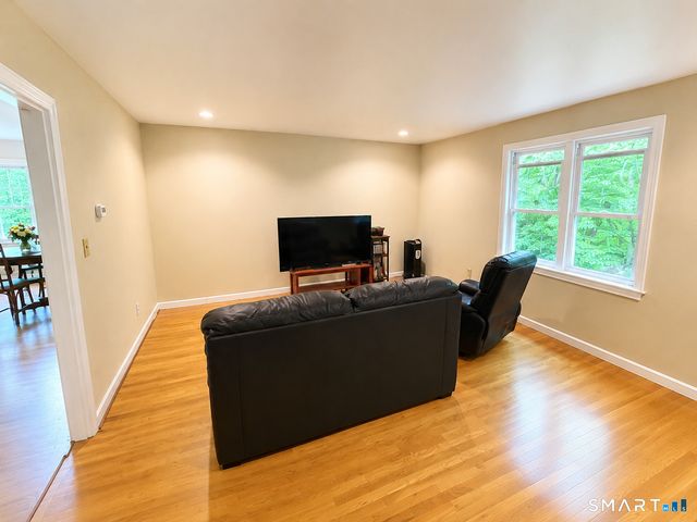 26 Mountain Laurel Lane, Newtown, CT 06482