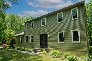 26 Mountain Laurel Lane, Newtown, CT 06482