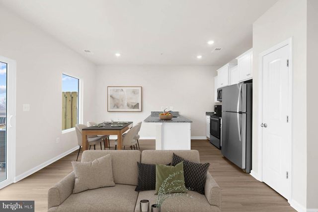 8130 BARTHOLOMEW CT, Baltimore, MD 21206