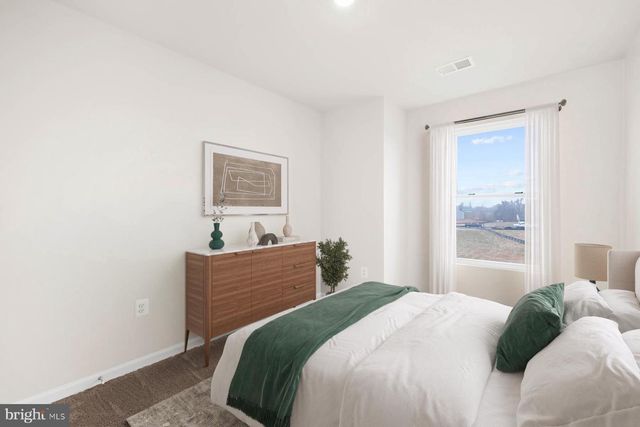 8130 BARTHOLOMEW CT, Baltimore, MD 21206