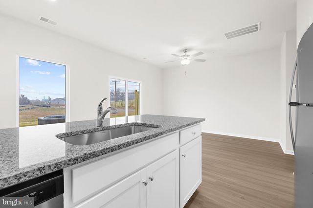 8130 BARTHOLOMEW CT, Baltimore, MD 21206