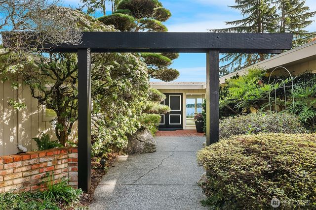 6555 NE Windermere Road, Seattle, WA 98105