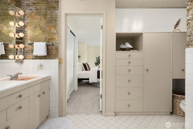 6555 NE Windermere Road, Seattle, WA 98105