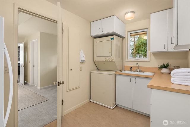 6555 NE Windermere Road, Seattle, WA 98105