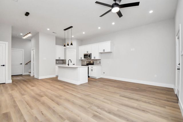 2411 Chew St, Houston, TX 77020