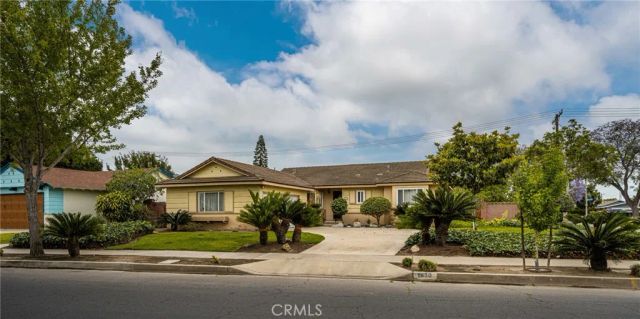 1830 W Chalet Avenue, Anaheim, CA 92804