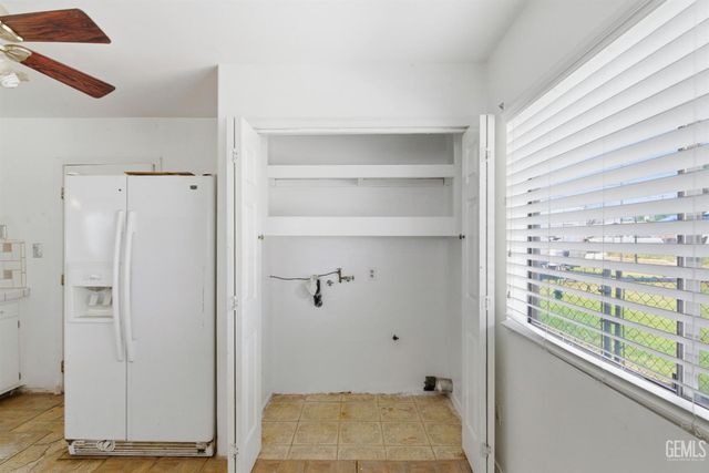 731 Shalimar Drive, Bakersfield, CA 93306