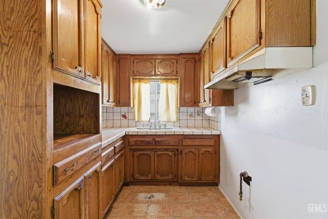 731 Shalimar Drive, Bakersfield, CA 93306