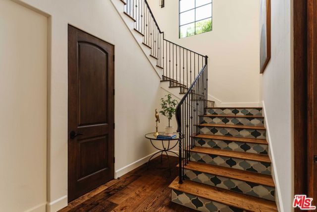 16037 Junaluska Way, Pacific Palisades (los Angeles), CA 90272