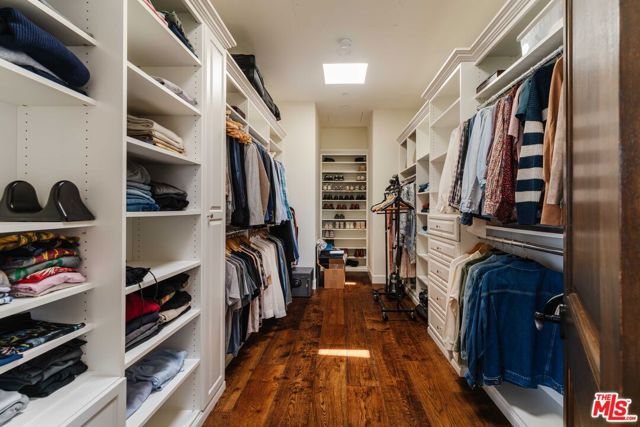 16037 Junaluska Way, Pacific Palisades (los Angeles), CA 90272