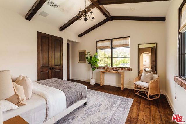 16037 Junaluska Way, Pacific Palisades (los Angeles), CA 90272