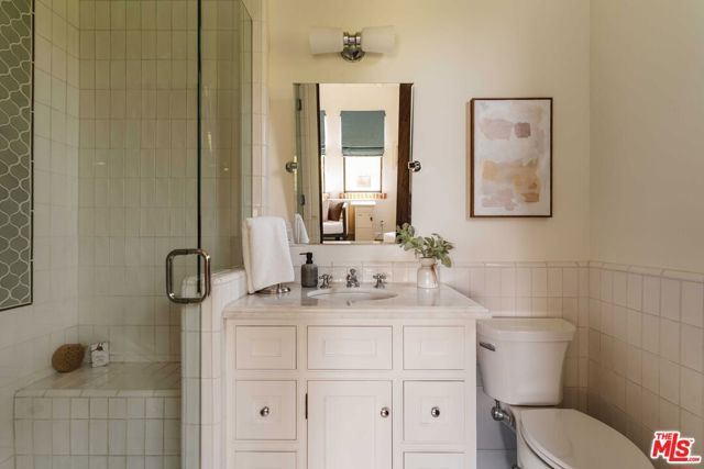 16037 Junaluska Way, Pacific Palisades (los Angeles), CA 90272
