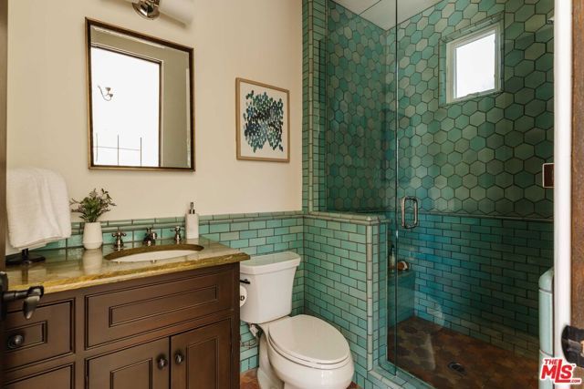 16037 Junaluska Way, Pacific Palisades (los Angeles), CA 90272