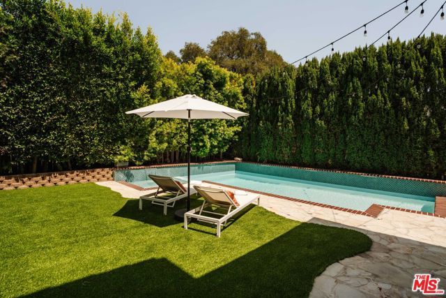 16037 Junaluska Way, Pacific Palisades (los Angeles), CA 90272