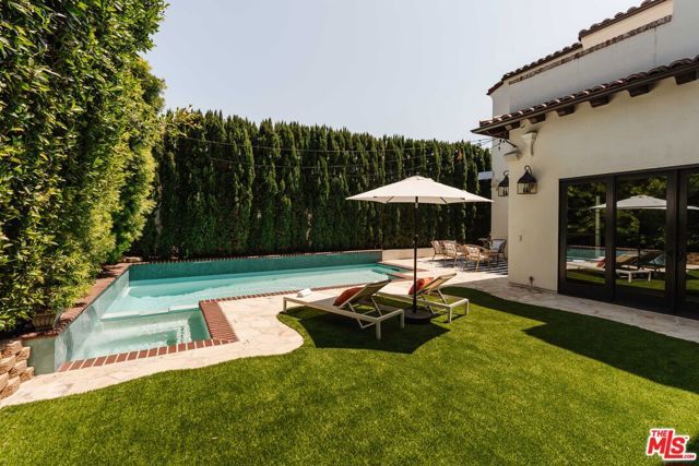 16037 Junaluska Way, Pacific Palisades (los Angeles), CA 90272