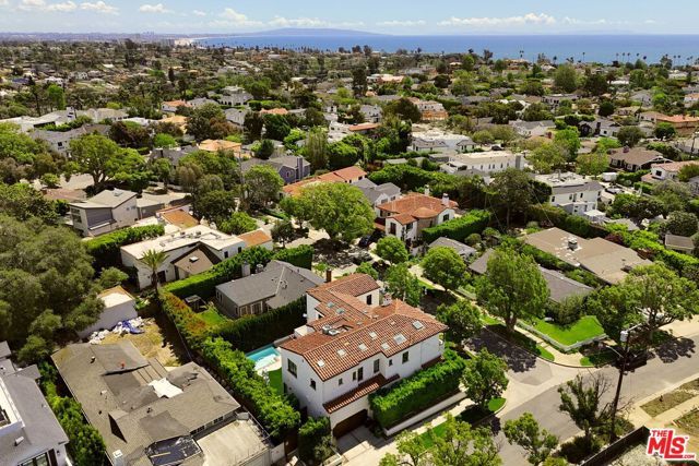 16037 Junaluska Way, Pacific Palisades (los Angeles), CA 90272