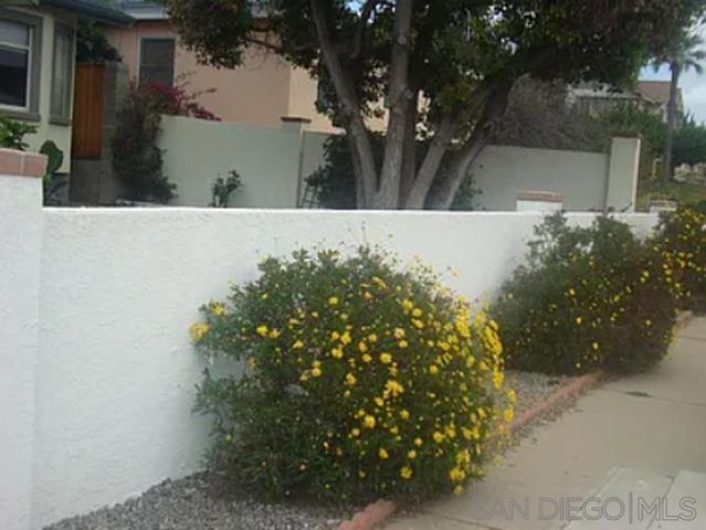 2220 Rosecrans, Point Loma, CA 92106