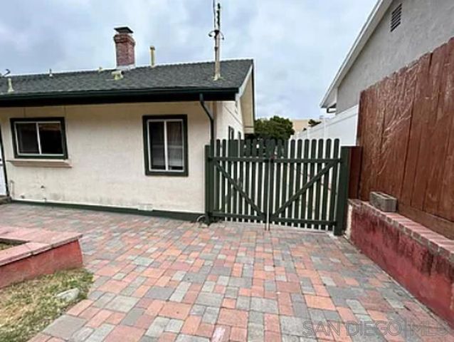 2220 Rosecrans, Point Loma, CA 92106