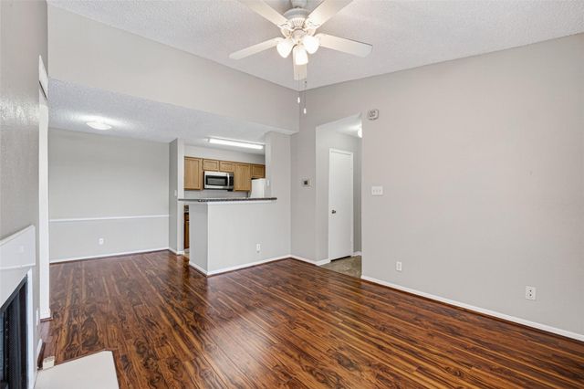 2121 Hepburn Street 1112, Houston, TX 77054
